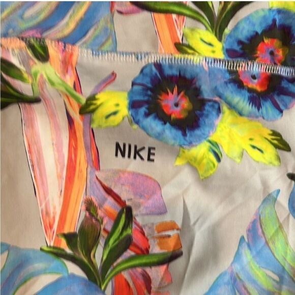 Nwot Nike dri-fit tropical floral print pants - Picture 4 of 6